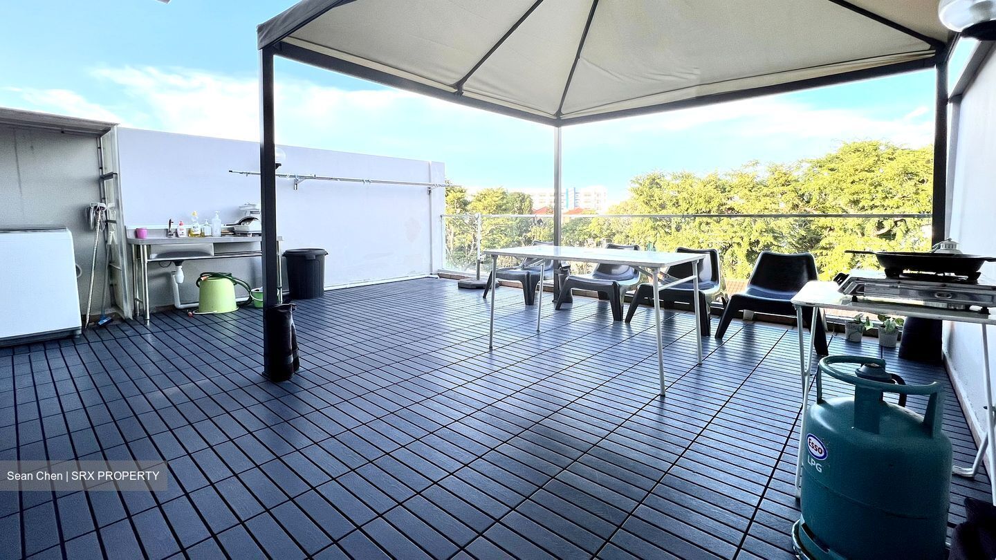 Jin Ding Garden (D16), Terrace #557688781